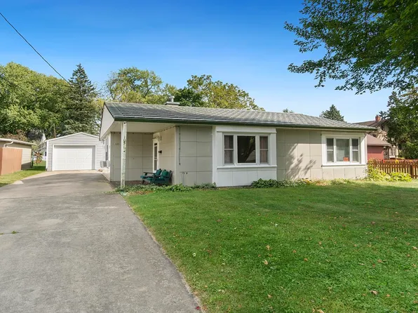 105 N Hannah Ave, Mount Morris, IL 61054