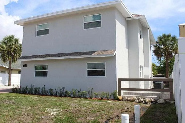305 Cypress Dr #1 — Photo 6