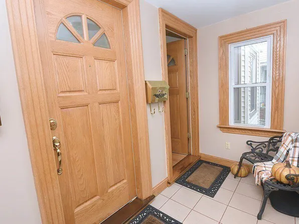 24 Meacham St APT 2, Somerville, MA 02145