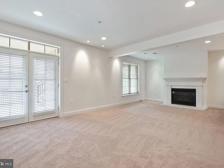 8319 Quarry Manor Ter — Photo 58