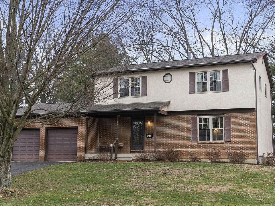 1st image of 302 Cliffview Dr