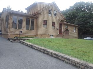 7 Holyoke St, Lynn, MA 01905