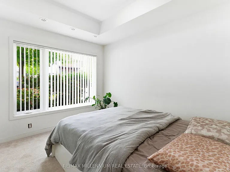 60 Orchid Place Dr #1 — Photo 5