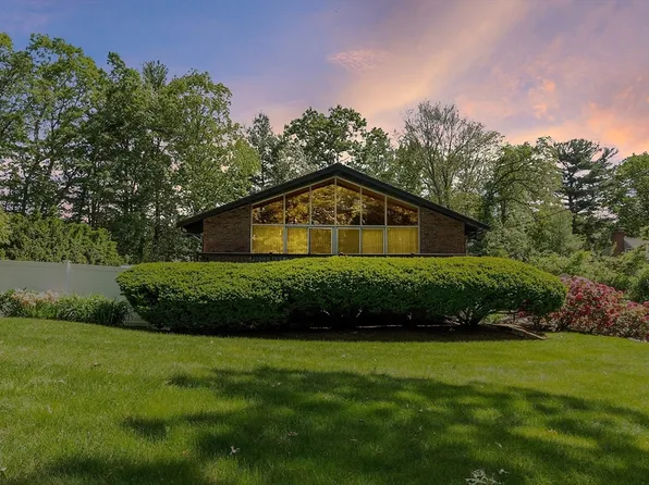 46 West St, Wilmington, MA 01887