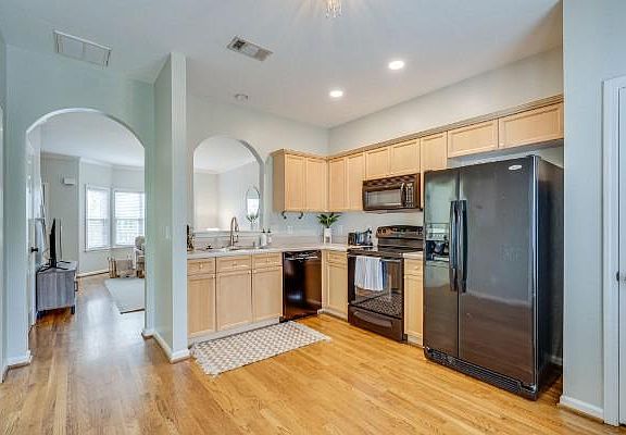 5th image of 510 Cashmere Dr