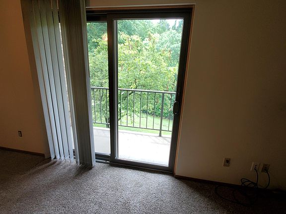 4th image of 7241 Creekview Dr APT 6