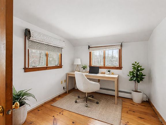 2nd image of 8 Avery Road