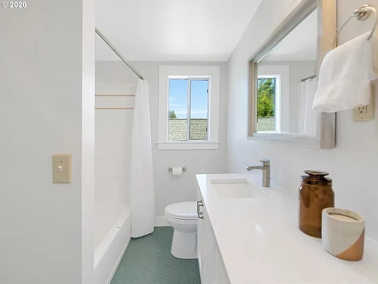 upstairs bathroom
