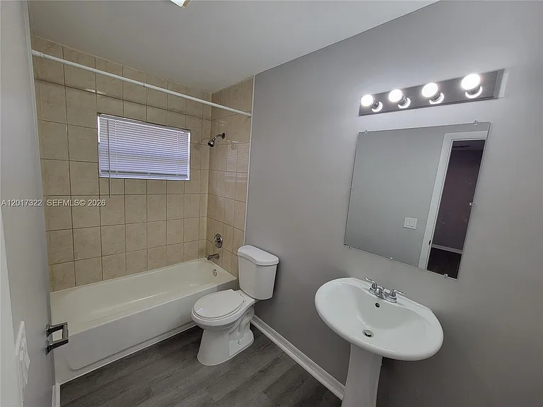 1414 NW 8th Ave #1 — Photo 13