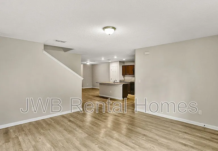 1211 Orton St — Photo 4