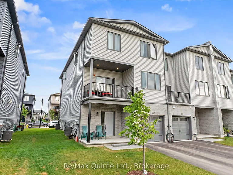 107 Buchanan Ave — Photo 2