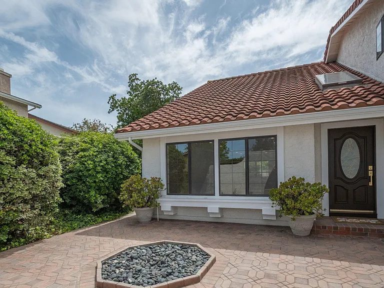 3577 Radcliffe Rd — Photo 6