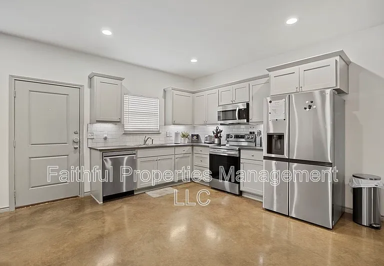 14235 County Road 452 #14 — Photo 3