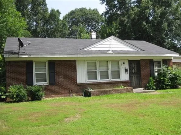 4530 Flamingo Rd, Memphis, TN 38117