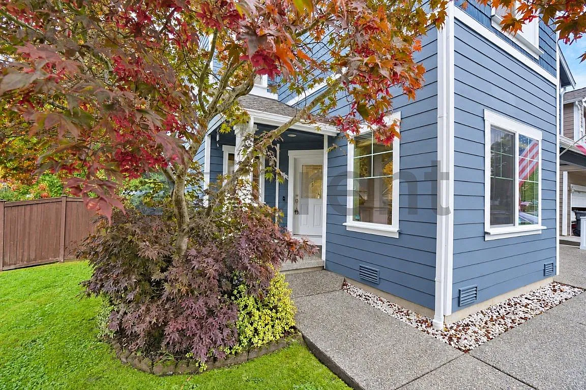 3 bed, 2.5 bath, 2243 sqft, $3,695 — Photo 2