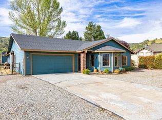 30060 Caddy Ln, Tehachapi, CA