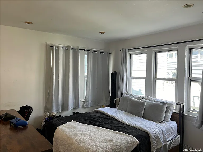 23 Troy Ave #1 — Photo 7