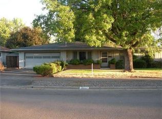 1907 Easy St, Medford, OR 97504