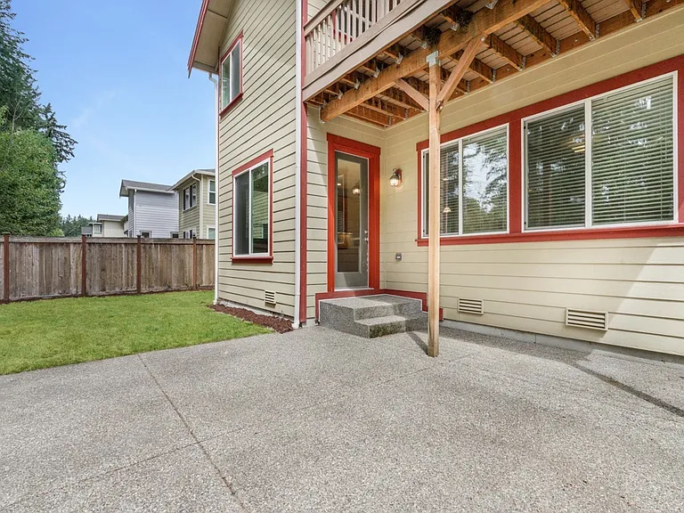 4315 Freemont St NE — Photo 32