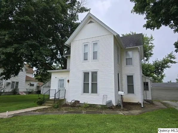 103 W 1st Ave, La Harpe, IL 61450