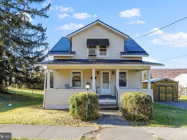 147 S Bolton St, Romney, WV 26757