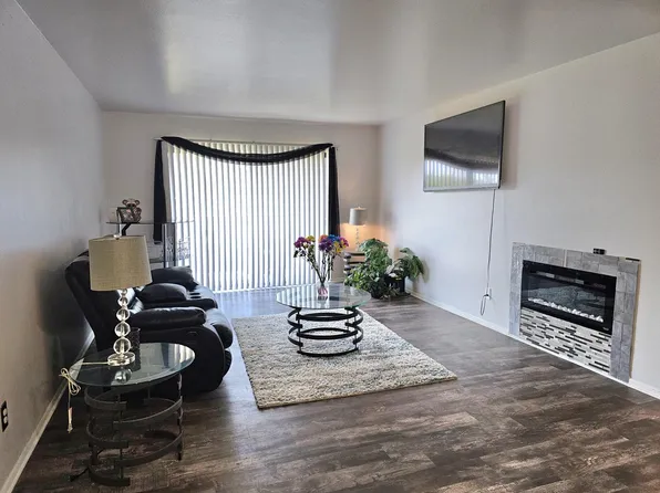 7721 North 60th STREET #G, Milwaukee, WI 53223