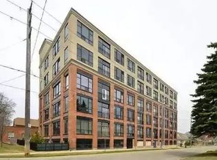 120 Mansion St #402, Kitchener, ON N2H0A1