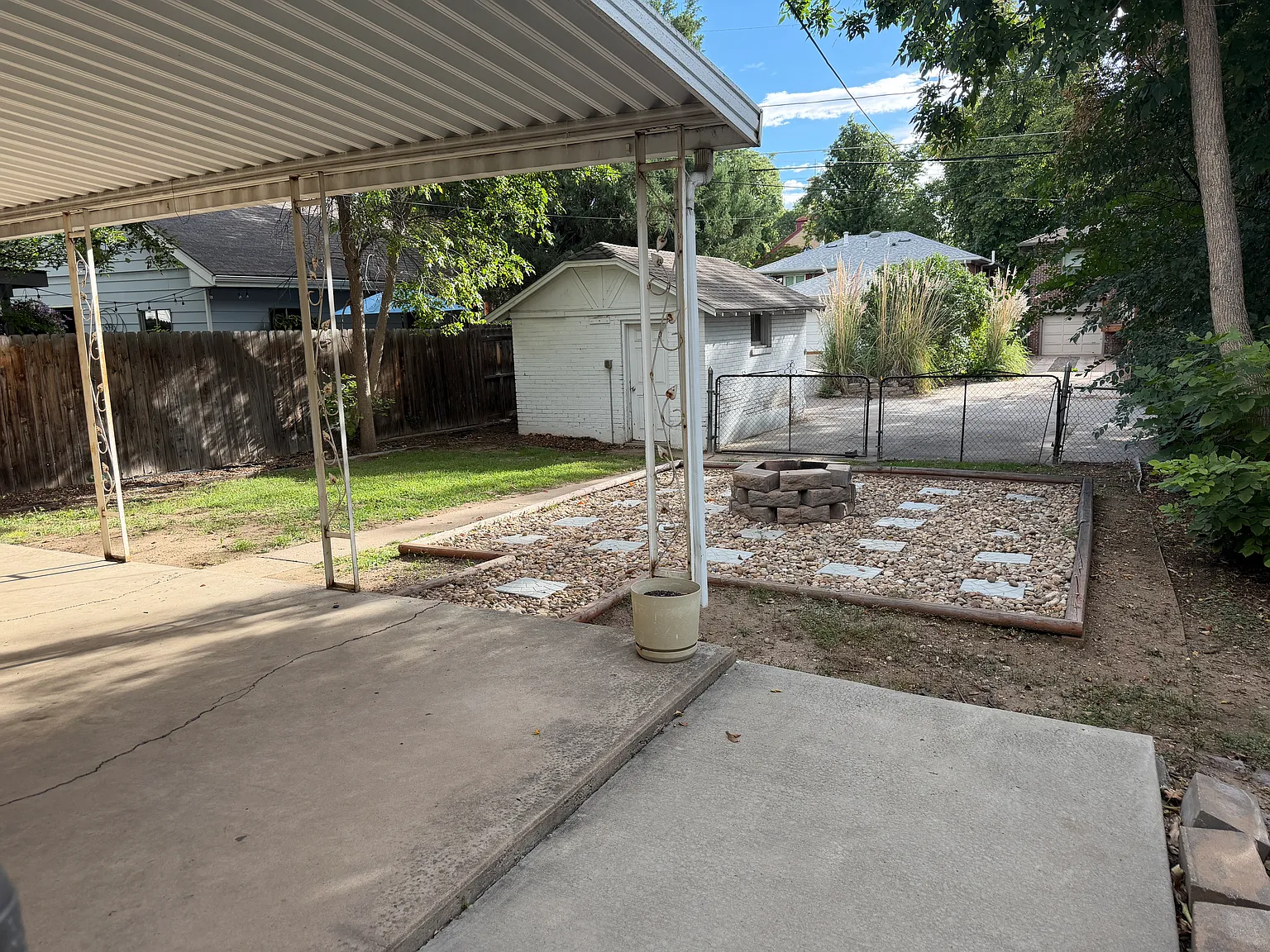 4 bed, 2000 sqft, $2,900 — Photo 4