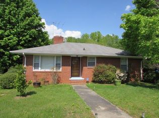 484 Stuart St, Ramseur, NC 27316