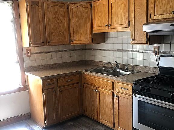 3rd image of 1907 Wesley Ave #1