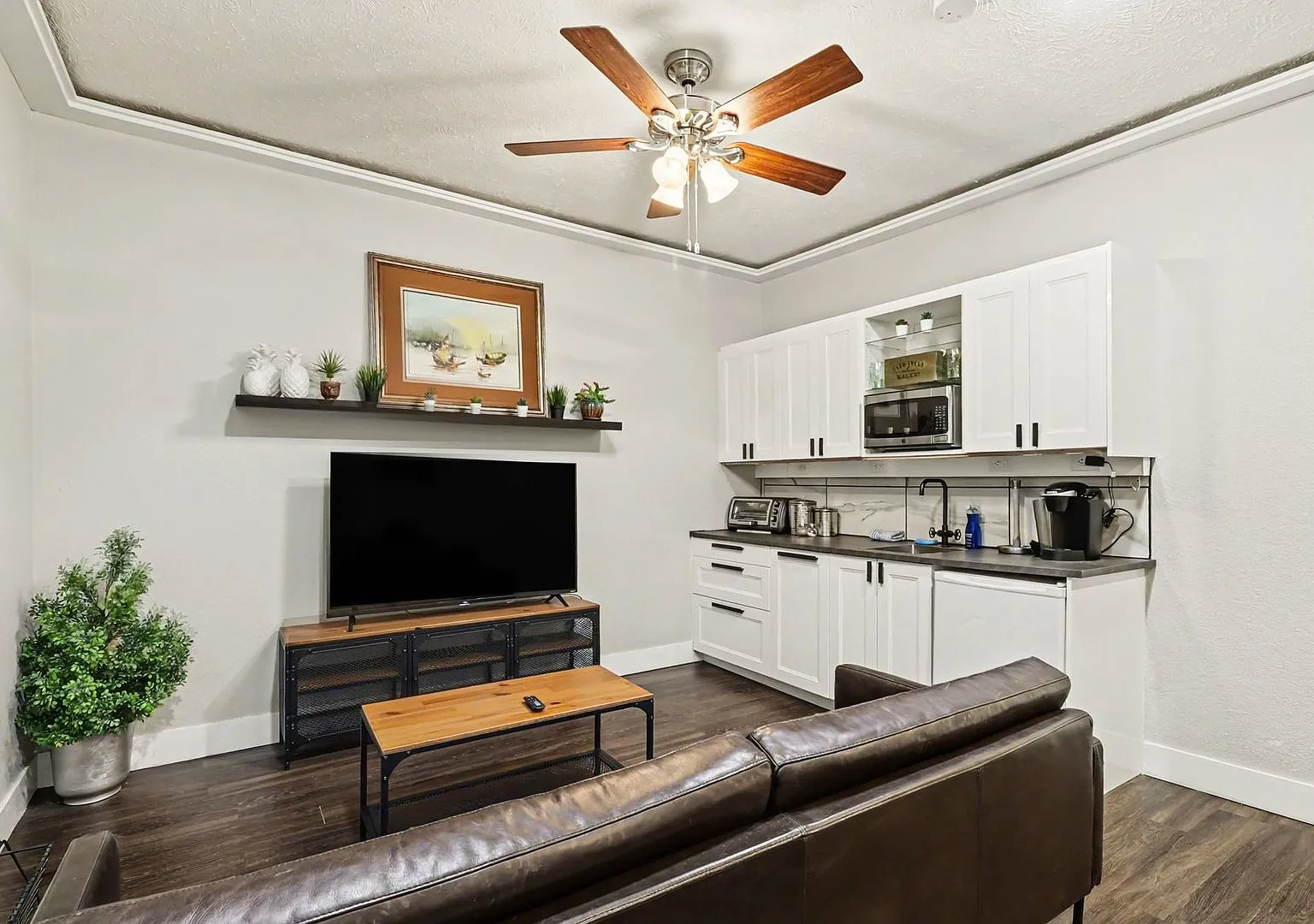 Park Avenue Properties (614 S 18th Street) — Photo 2