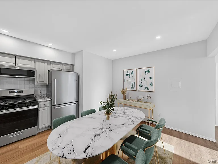 12 Scotchtown Ave — Photo 19