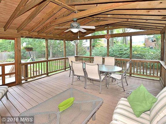 Large Screened in Porch