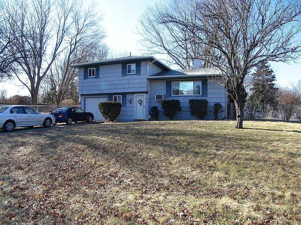 1st image of 2 Wagner Dr