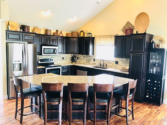 3rd image of 5555 Windermere Dr