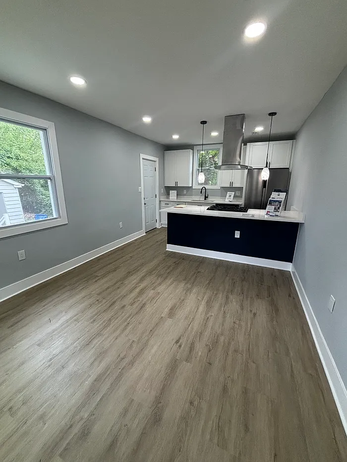 3 bed, 2.0 bath, $2,500 — Photo 2
