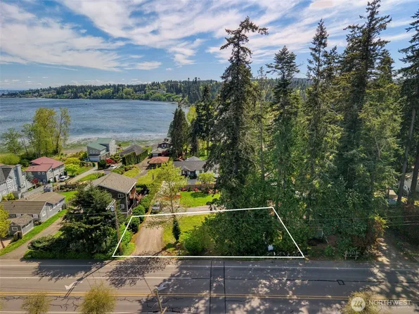 25933 Coveview Lane NE, Kingston, WA 98346