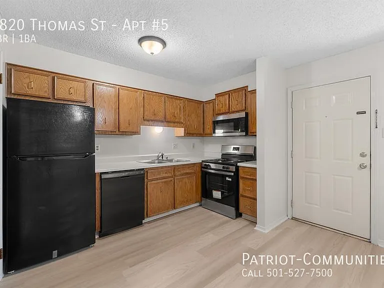 8820 Thomas St #5 — Photo 1