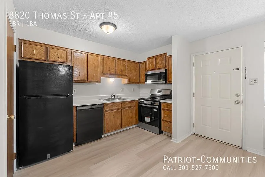 8820 Thomas St #5