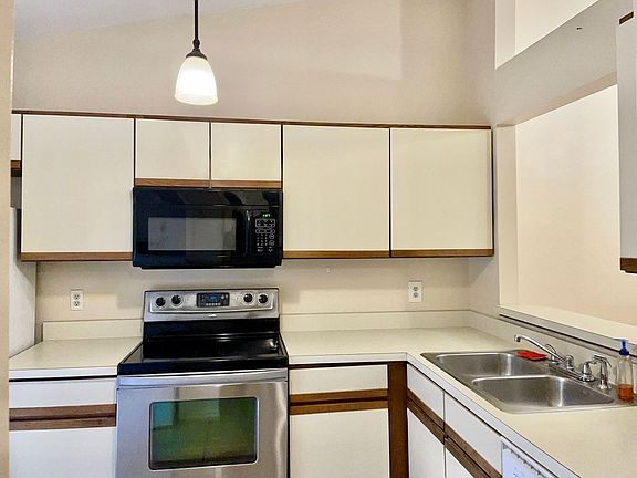 4th image of 845 Pebble Creek Cir #5144208FE
