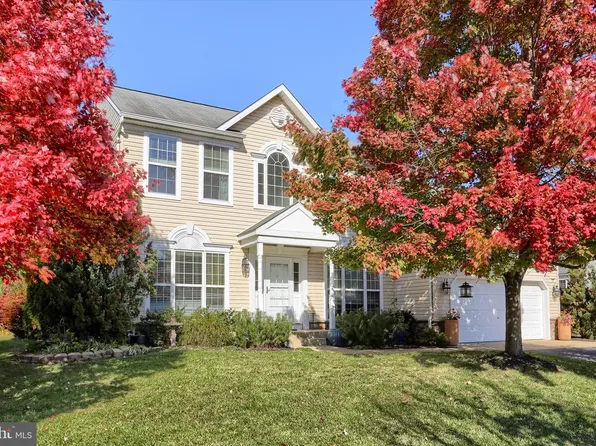 101 Hearthstone Ct, Dillsburg, PA 17019