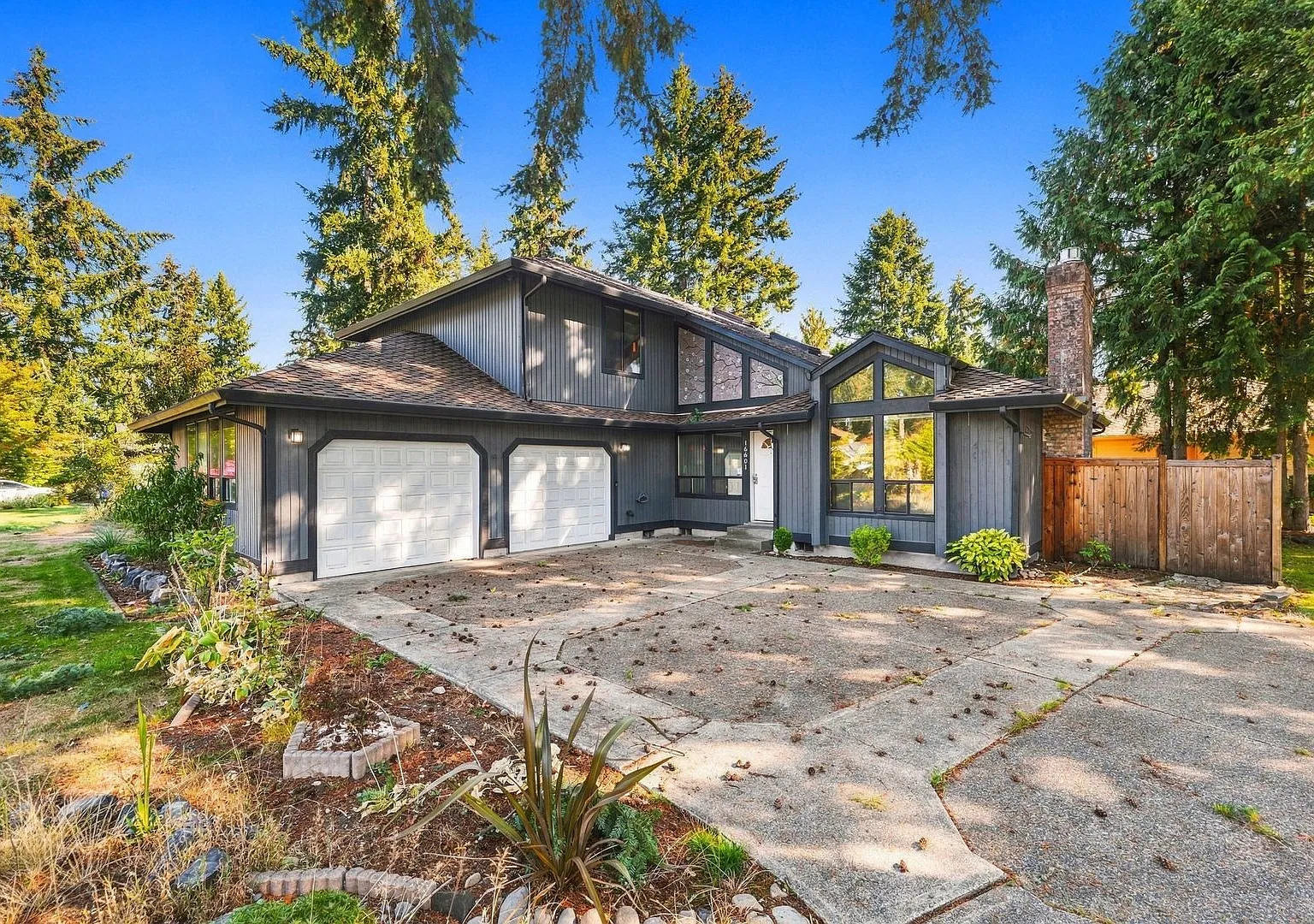 Bright, Well-Maintained 3 Bed, 2.5 Bath Home in South Hill Puyallup — Photo 1