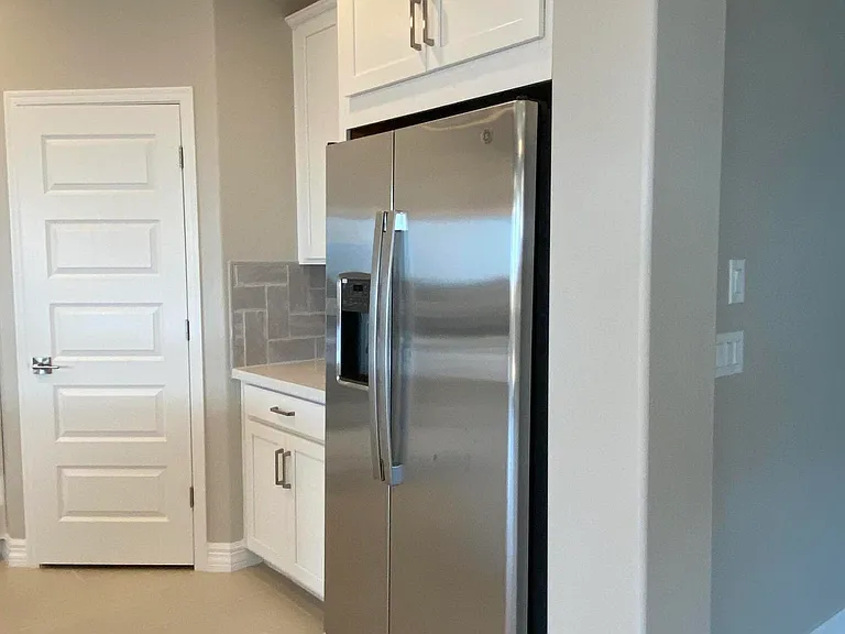 8826 W Medlock Dr — Photo 9