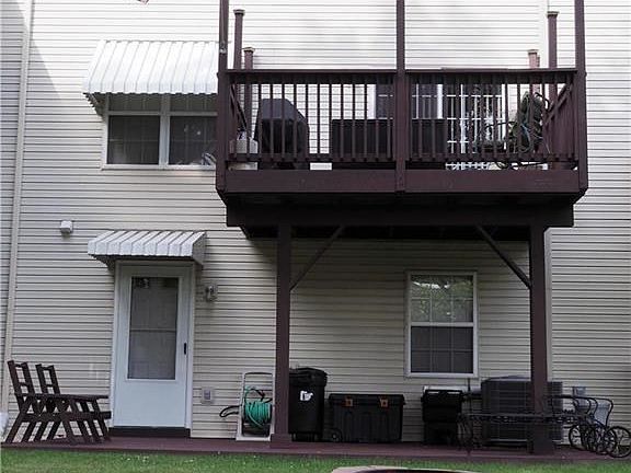 2nd image of 14 Heritage Ln