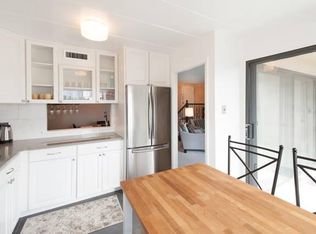 102 Roberts Ln APT 201, Alexandria, VA 22314