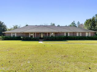 24035 Enchanted Ave, Pass Christian, MS 39571