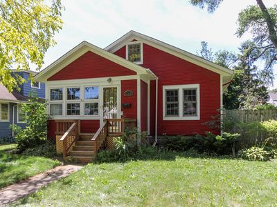 111 4th St, Libertyville, IL, 60048