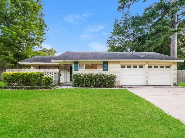 9 Hillcrest St, Dayton, TX 77535