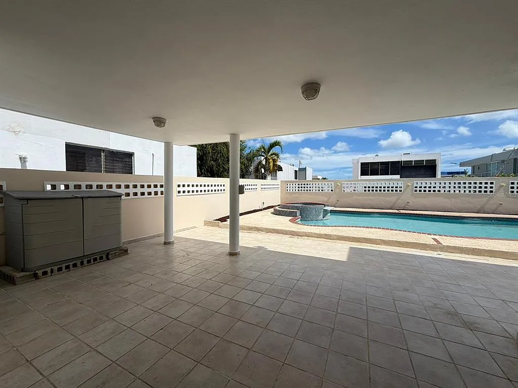 4 bed, 3.5 bath, 3180 sqft, $3,600 — Photo 3