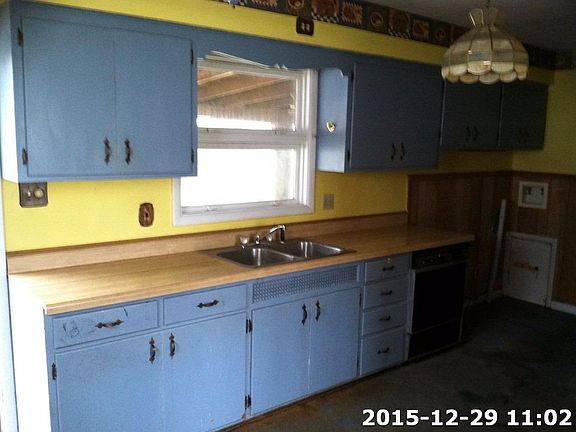 4th image of 2808 Shartle St